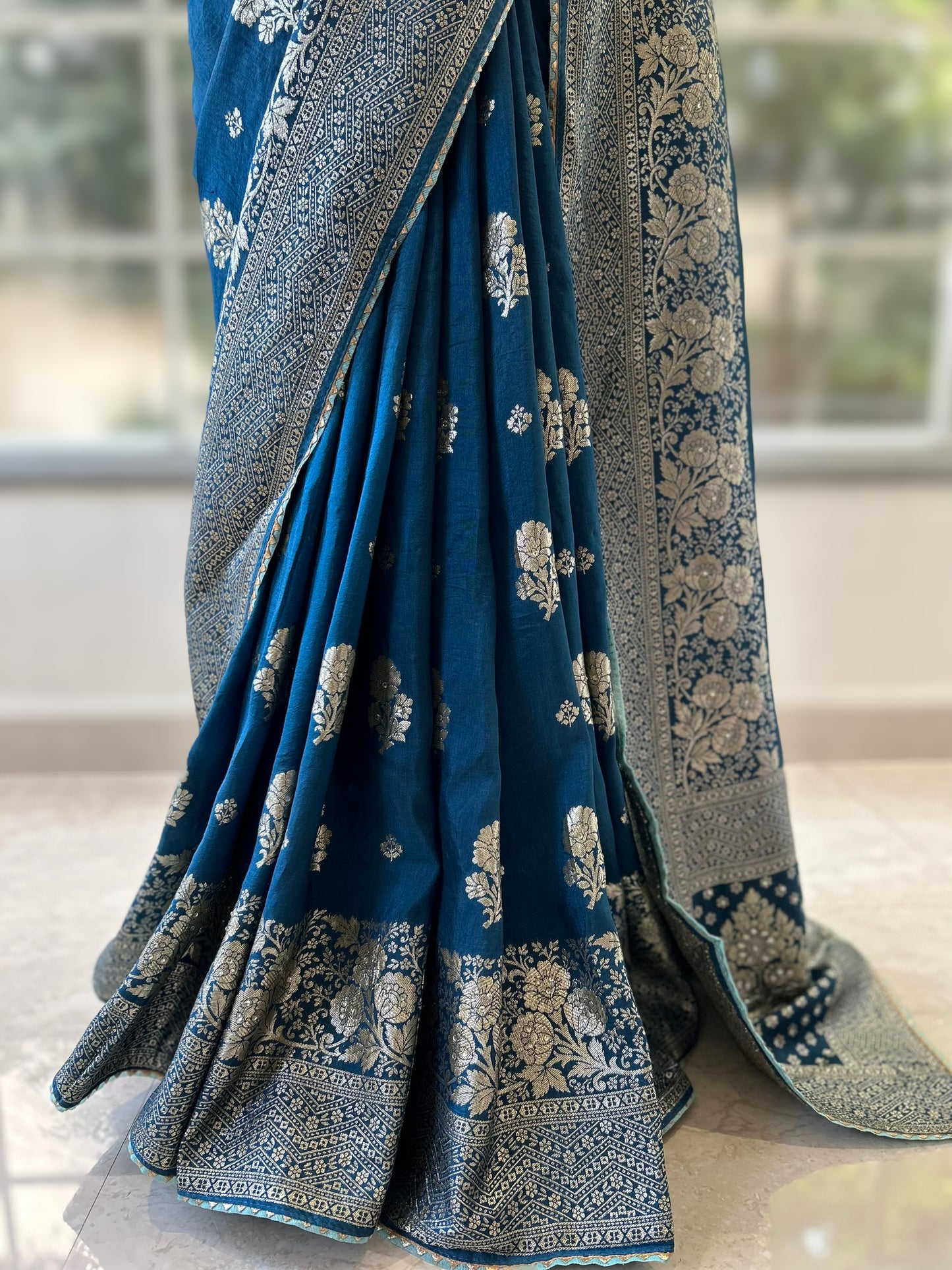 Zariwork Pure Dola silk saree - Navy Blue