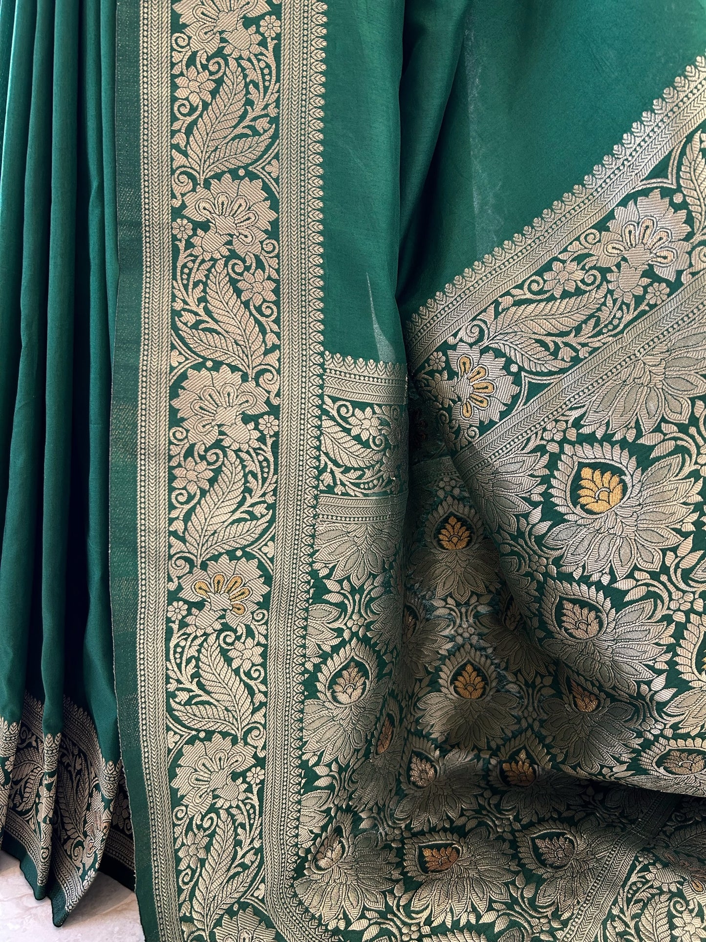 Soft silk saree - Bottle green