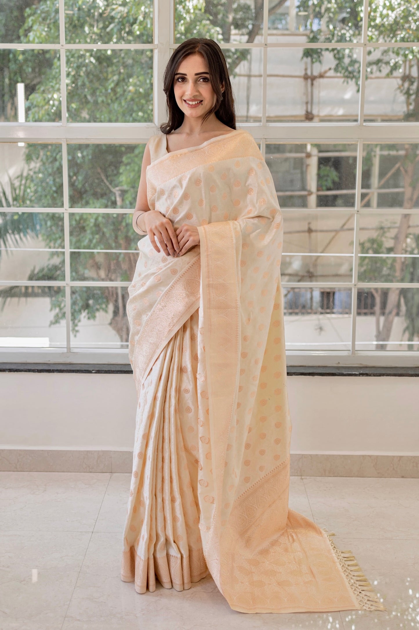 Zariwork silk saree - Cream