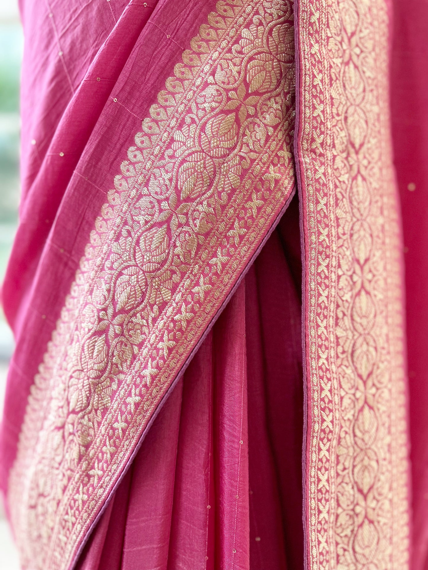 Onion pink sequins saree