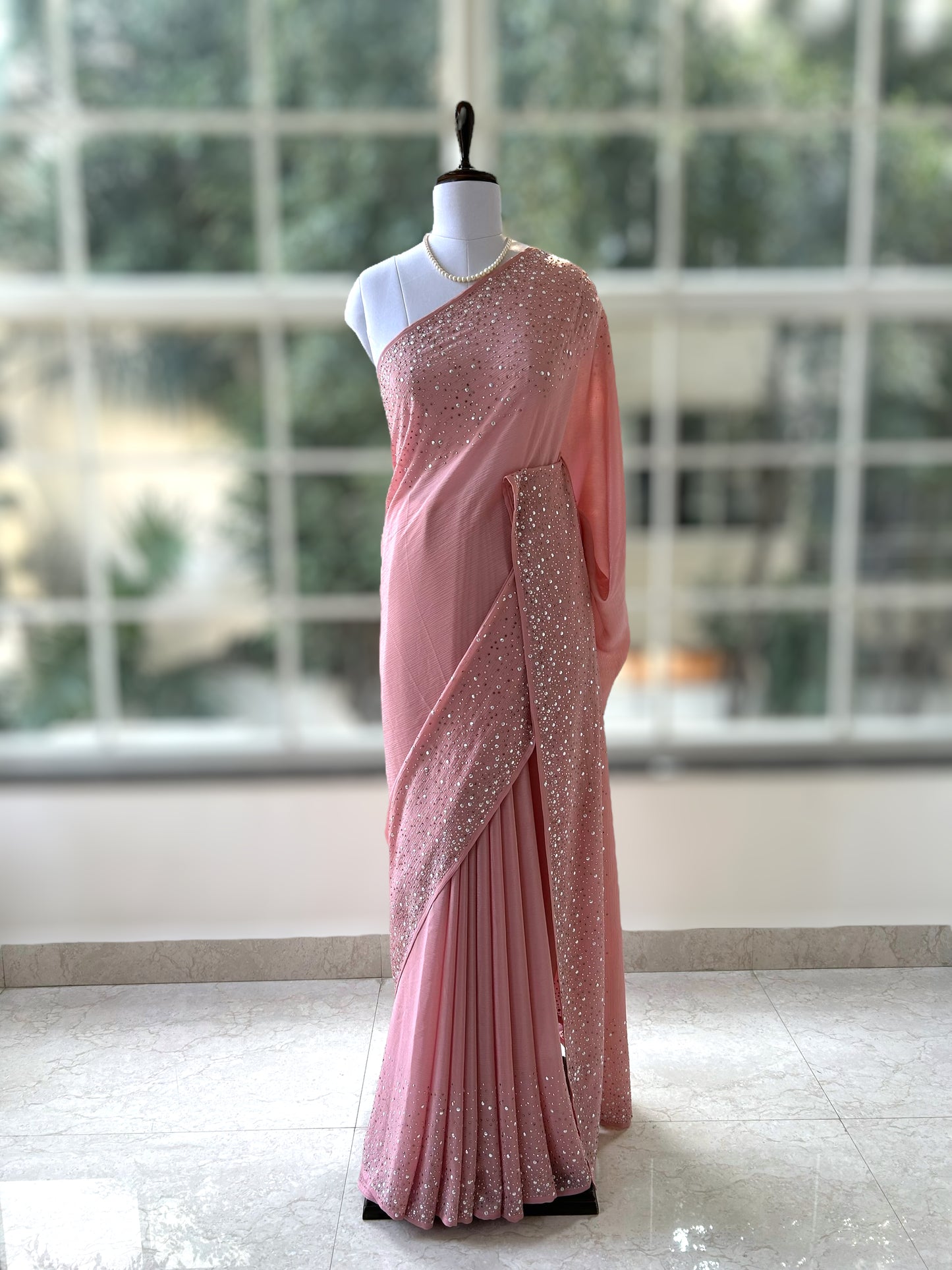 Starry sequins chiffon saree - Pink