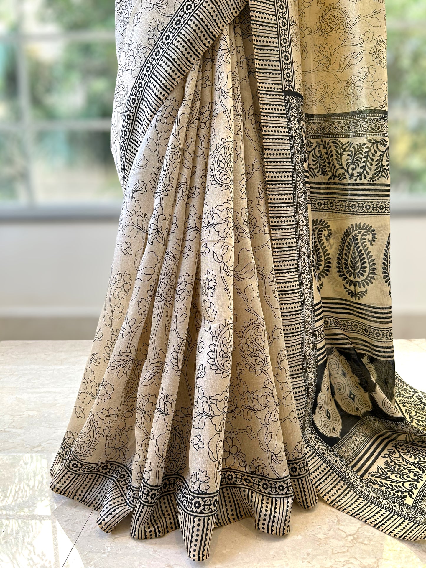 Cream printed tussar saree