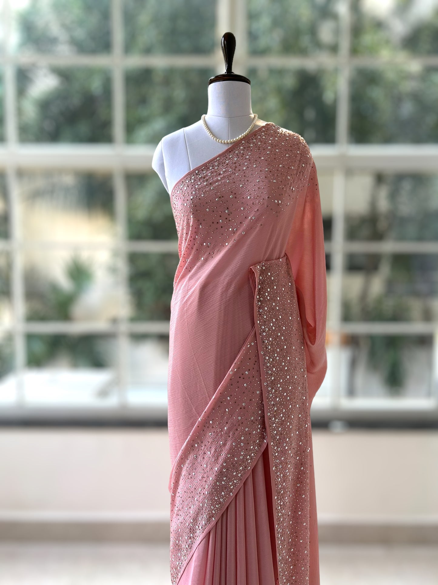 Starry sequins chiffon saree - Pink