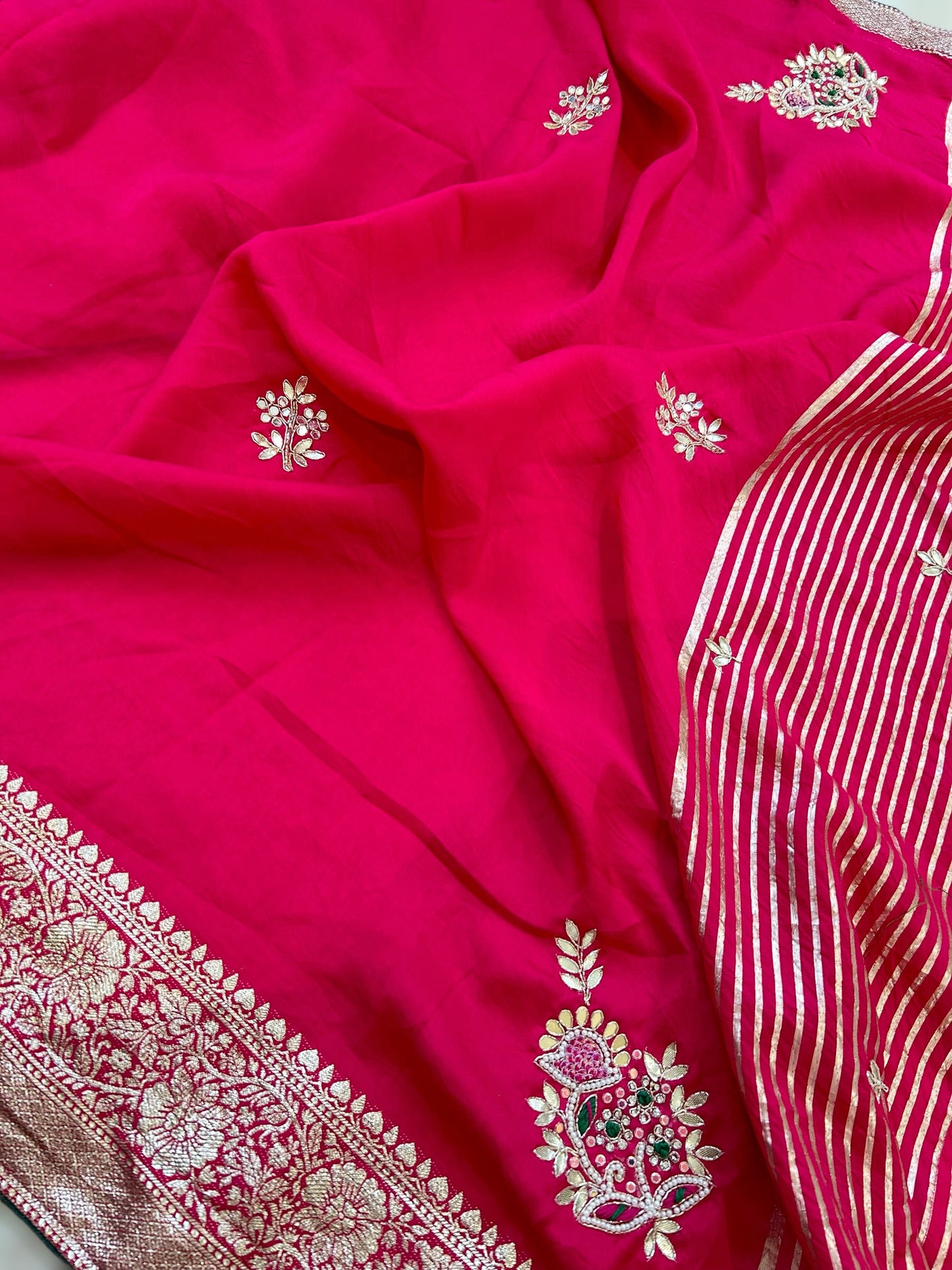 Pink motifs saree