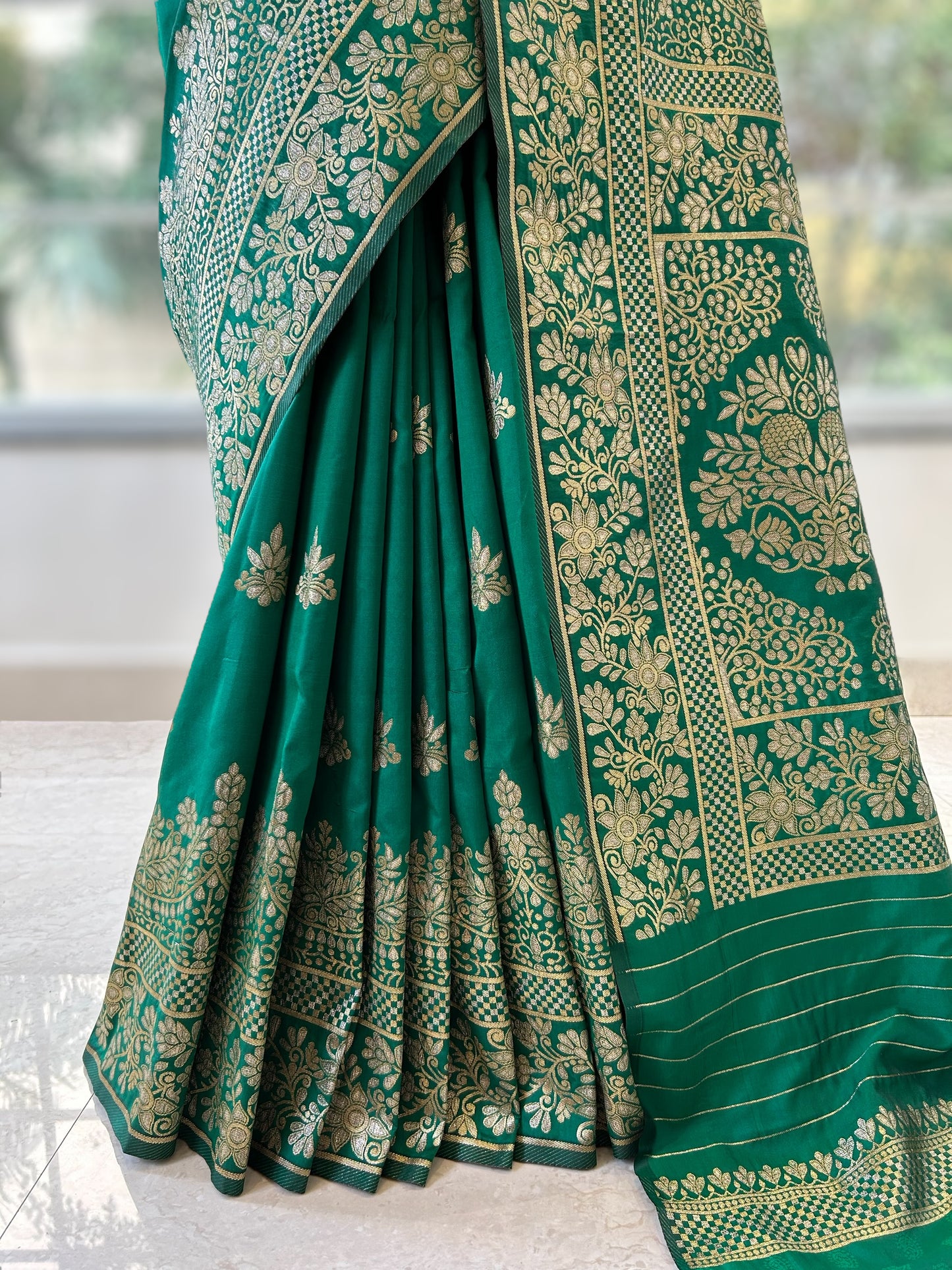 Zariwork soft silk saree - Green