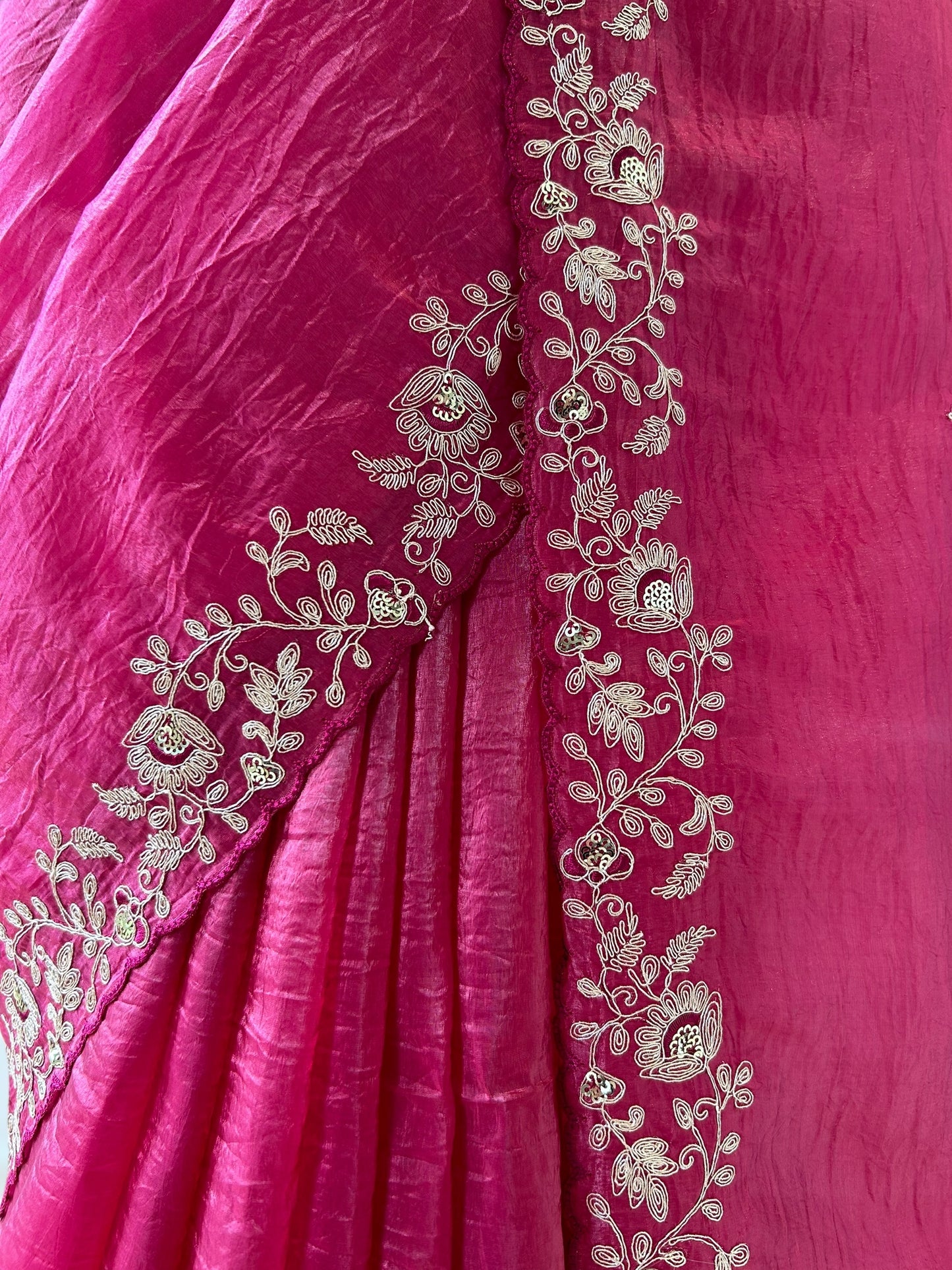 Aariwork crushed organza saree - Pink