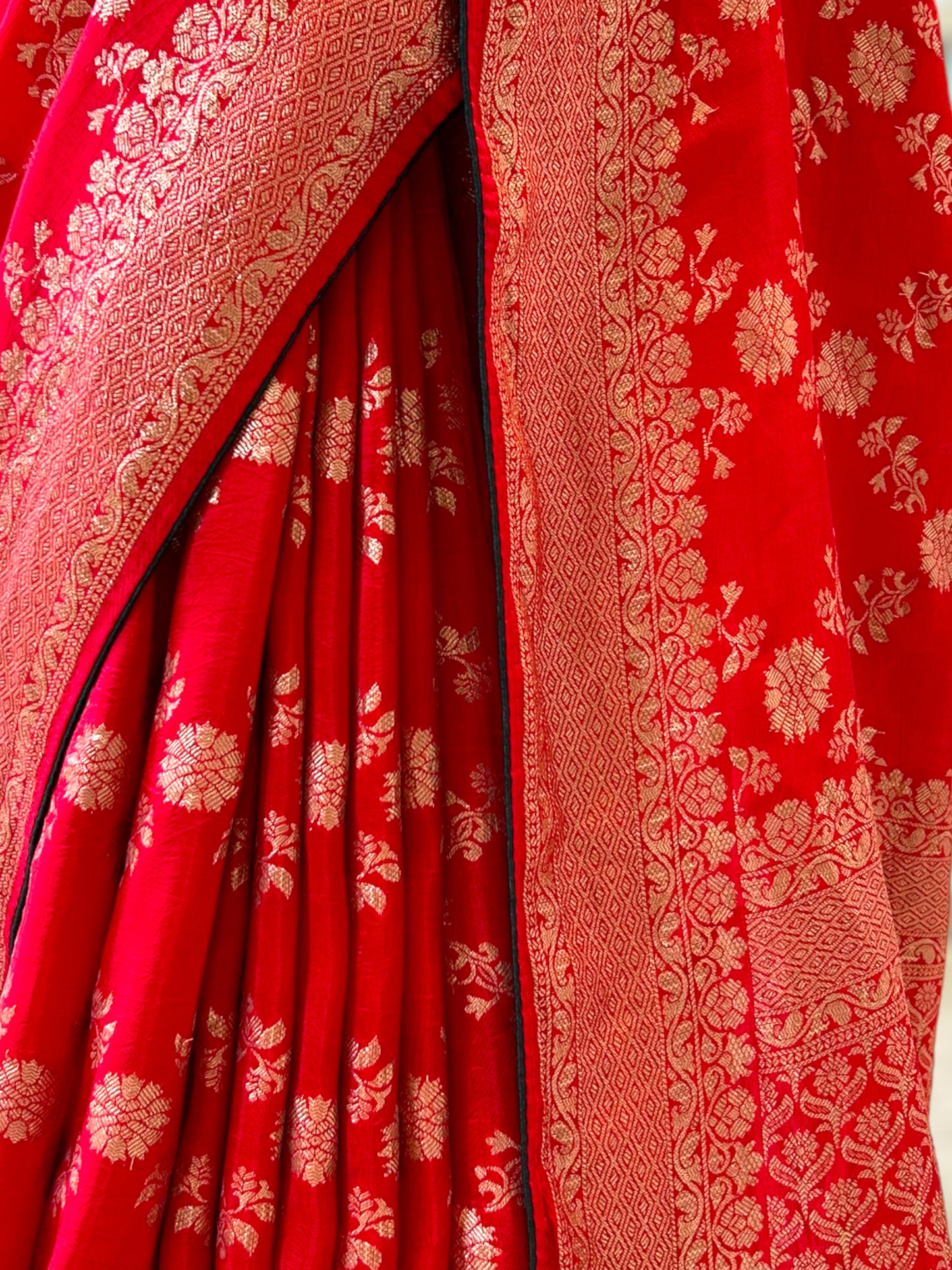 Red checks zari work saree