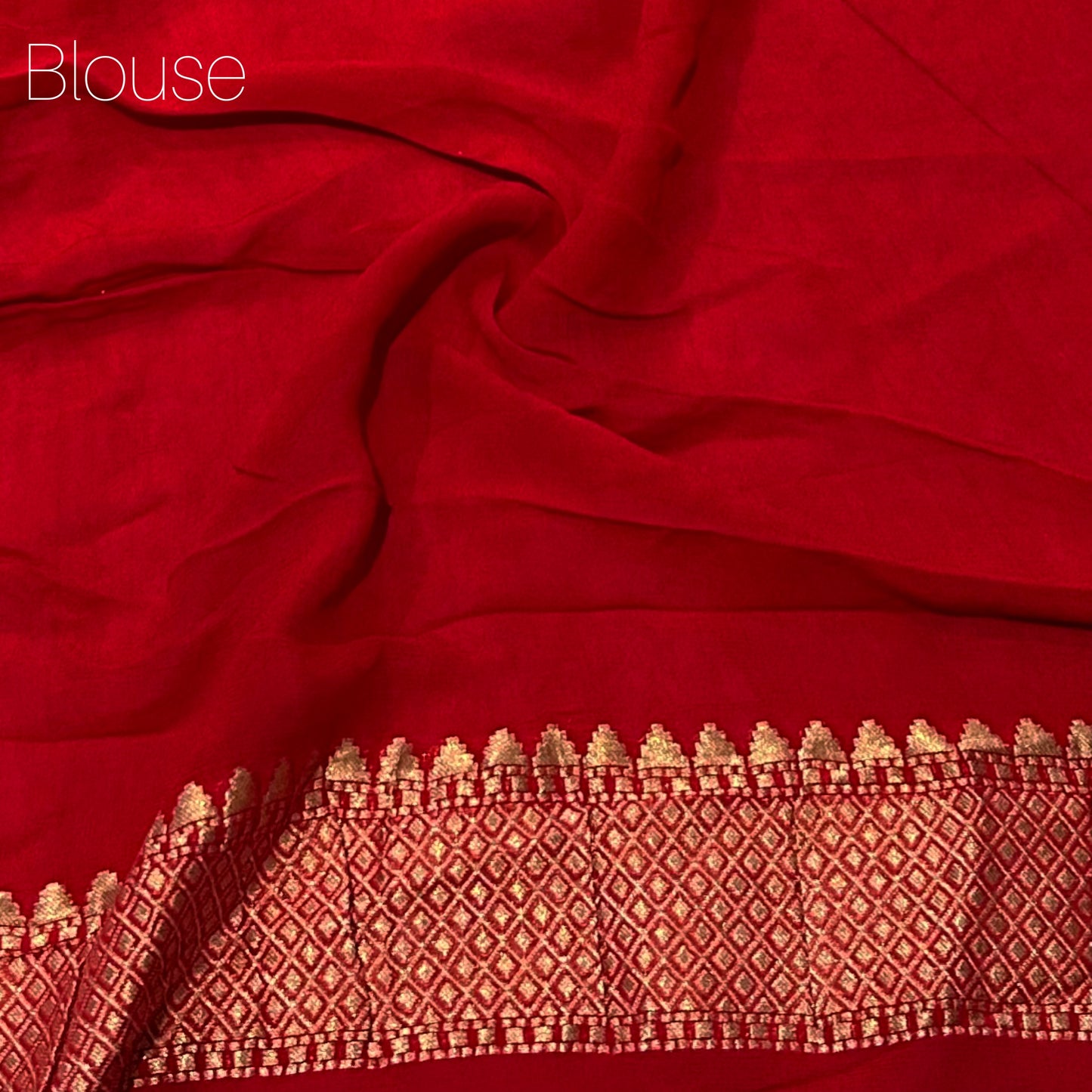 Red bandhani saree