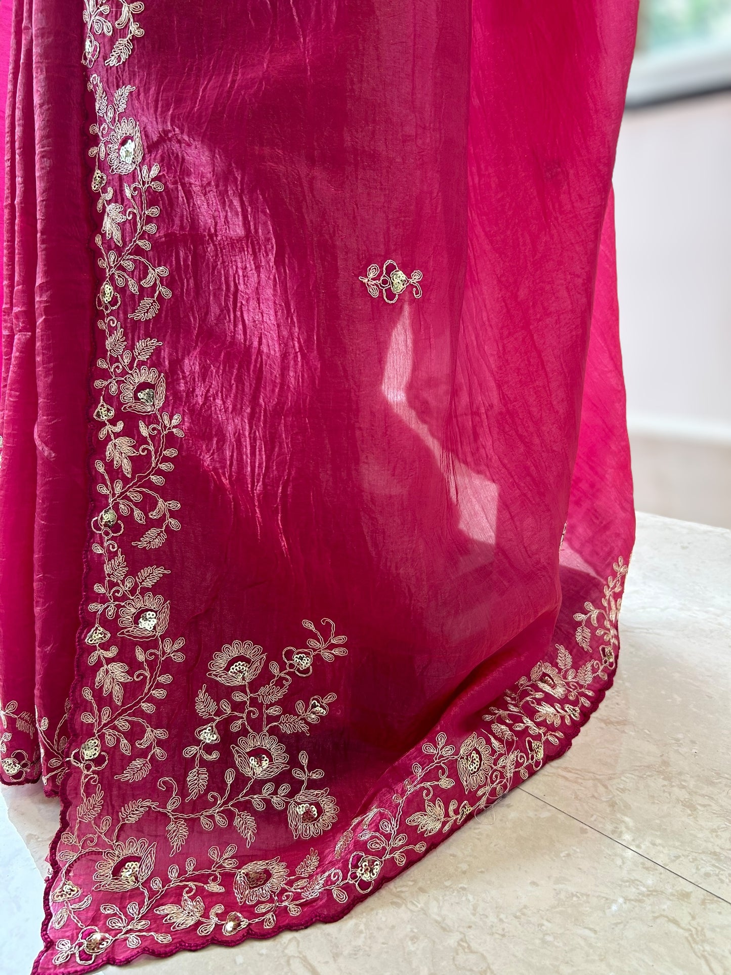 Aariwork crushed organza saree - Pink