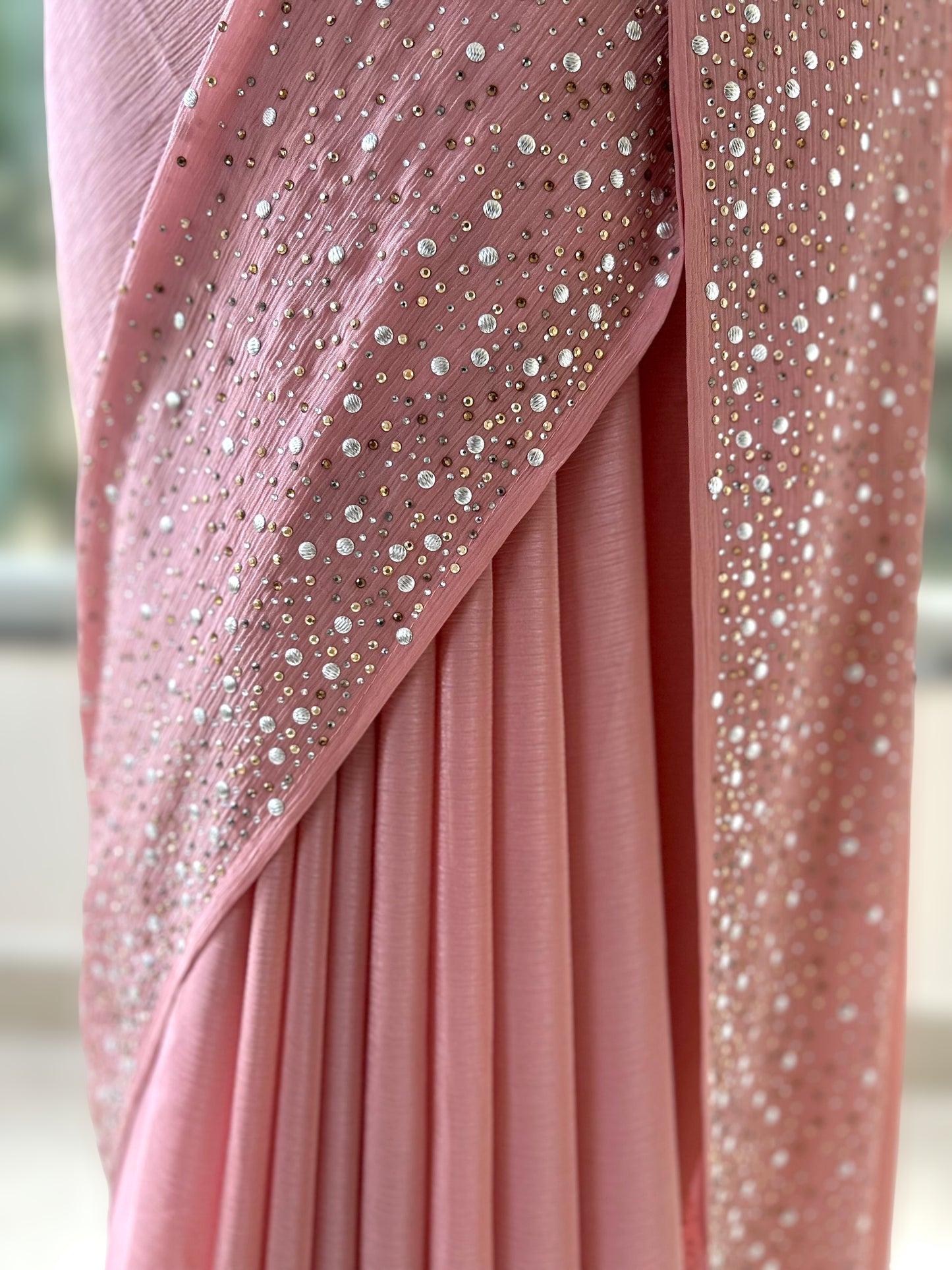 Starry sequins chiffon saree - Pink