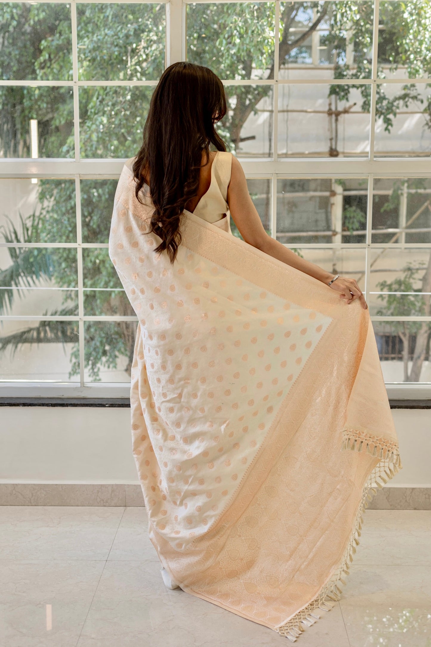 Zariwork silk saree - Cream