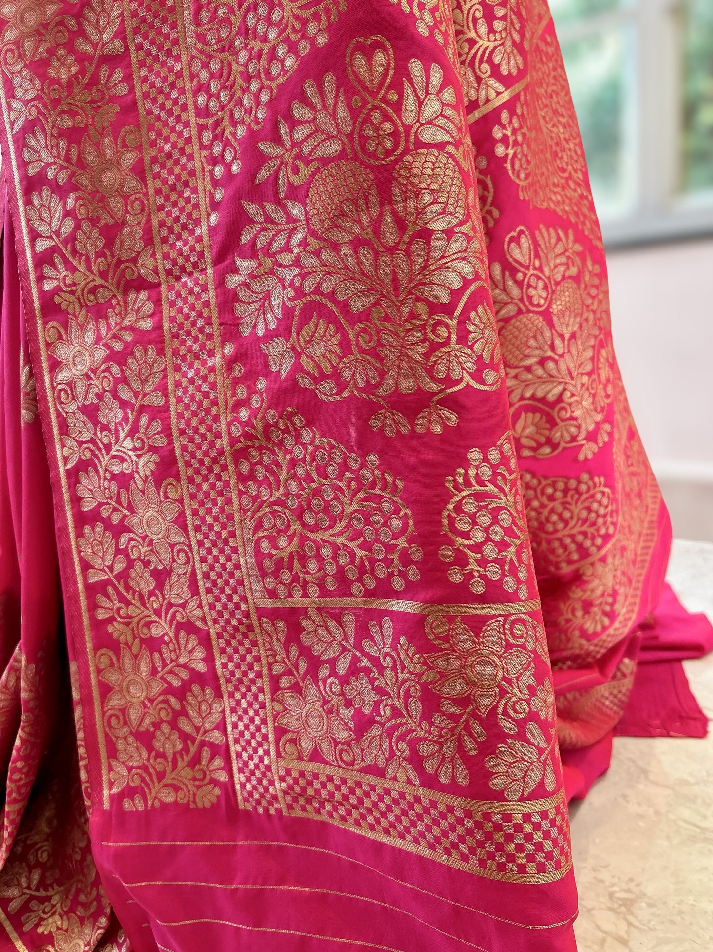 Zariwork soft silk saree - Pink