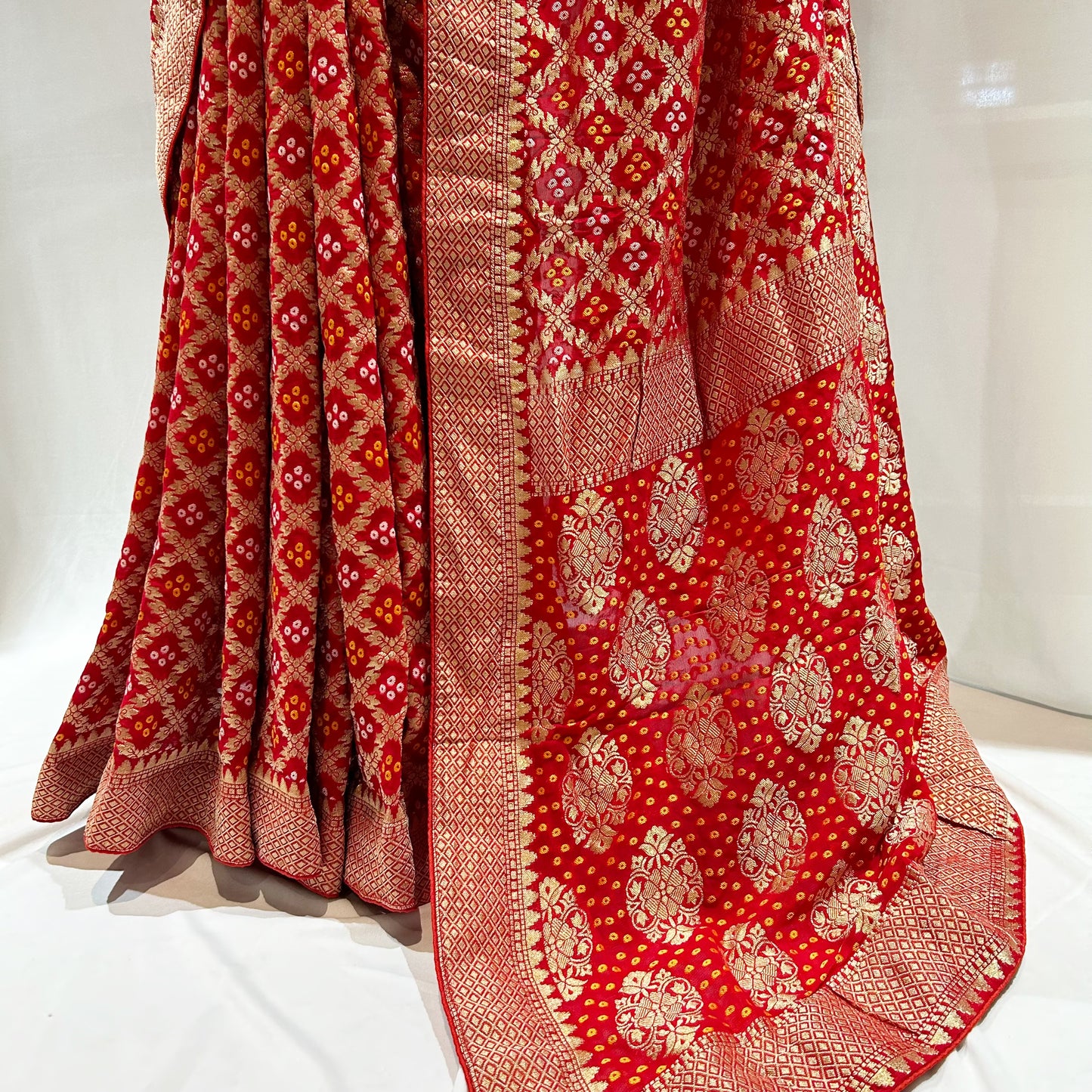 Red bandhani saree