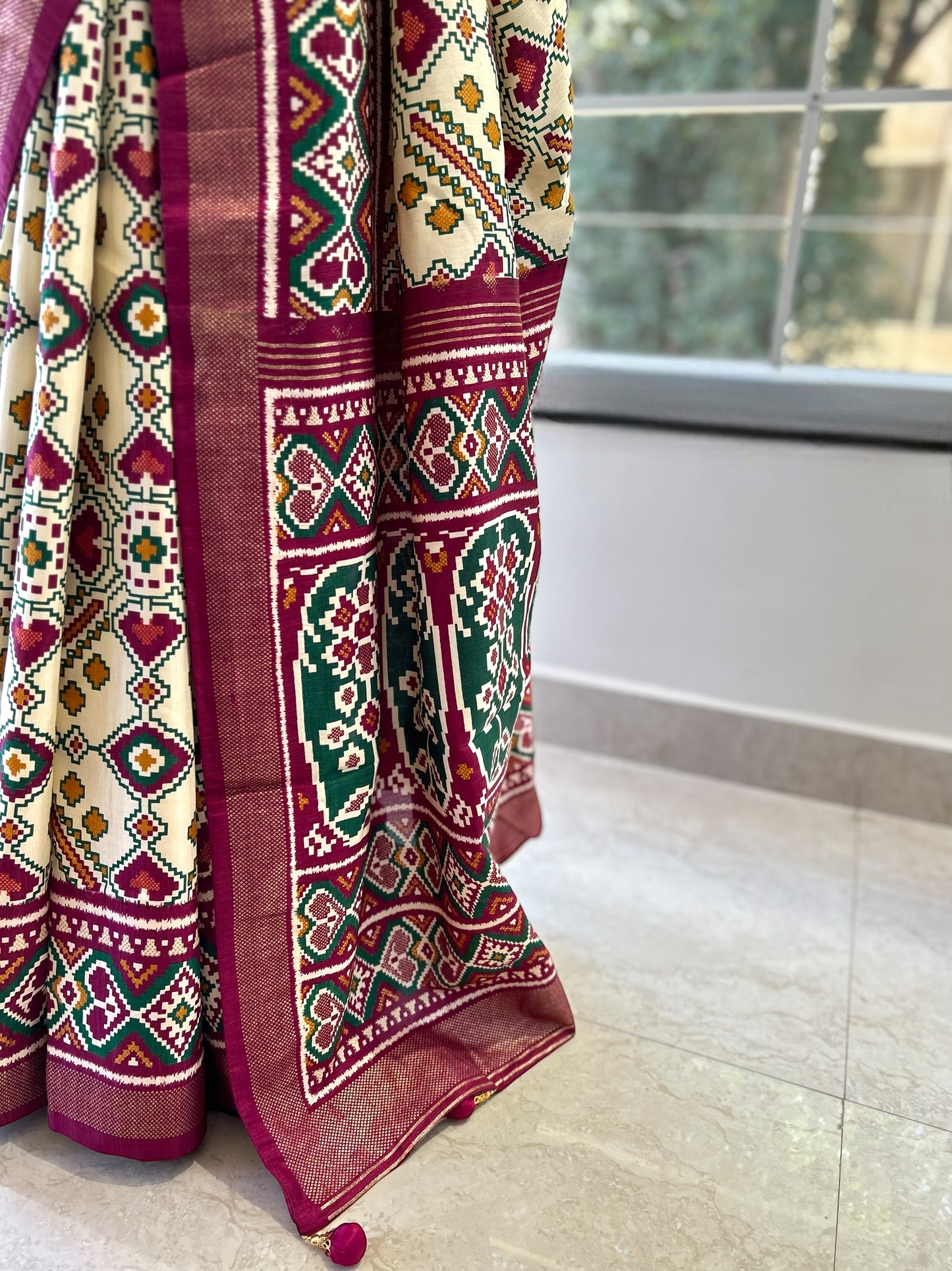 White patola saree