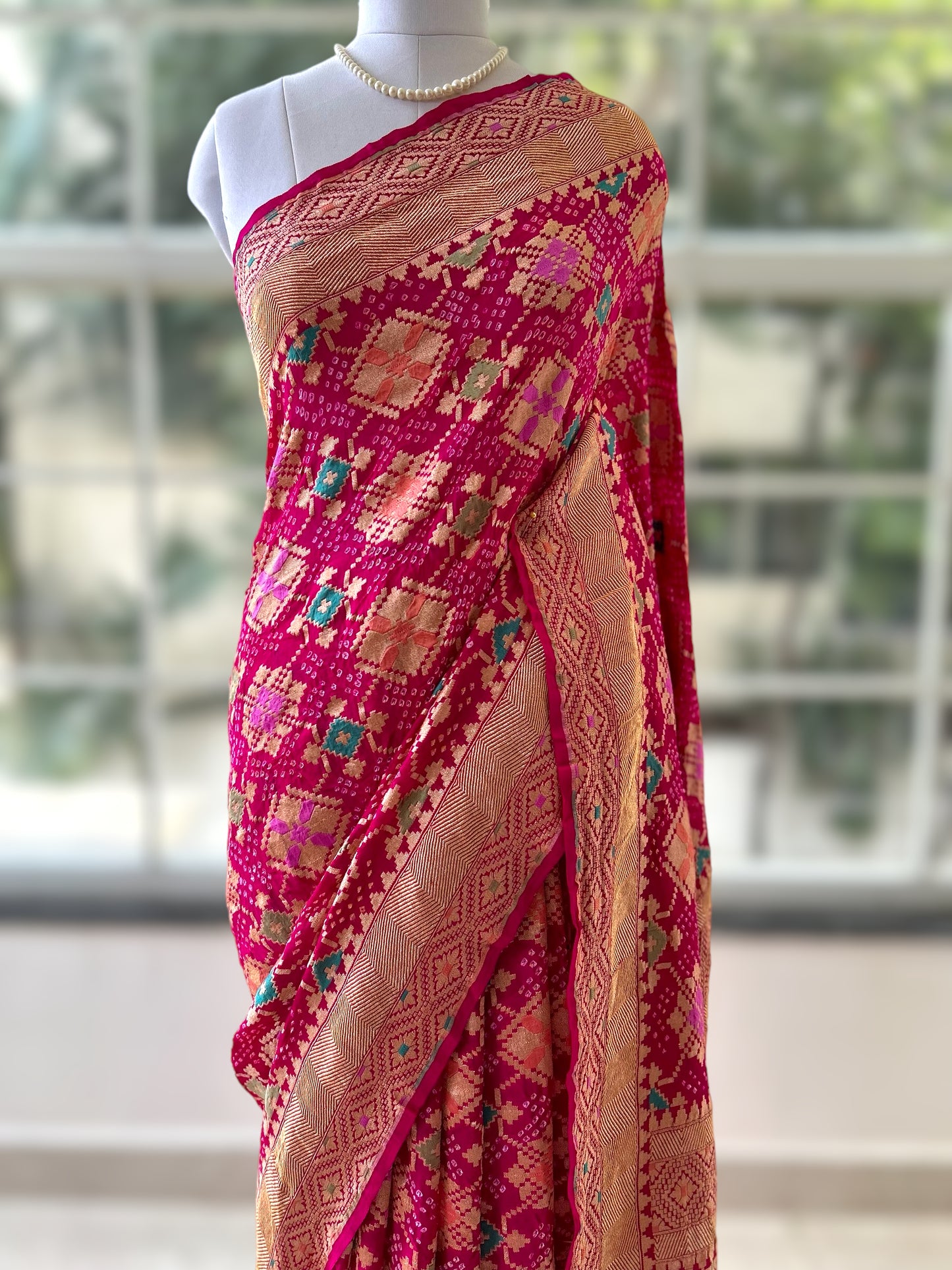 Magenta pure georgette bandhani saree